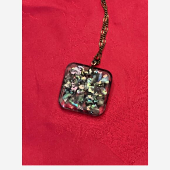 Pendant Necklace Handmade Square Green/Purple Sparkling Color Resin 22" Chain - Picture 3 of 4